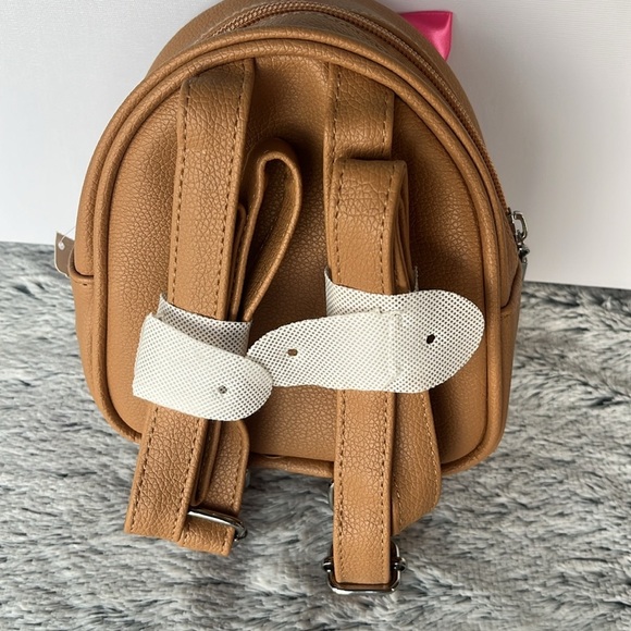 Bath & Body Works Mini Gingerbread Backpack - Picture 2 of 9